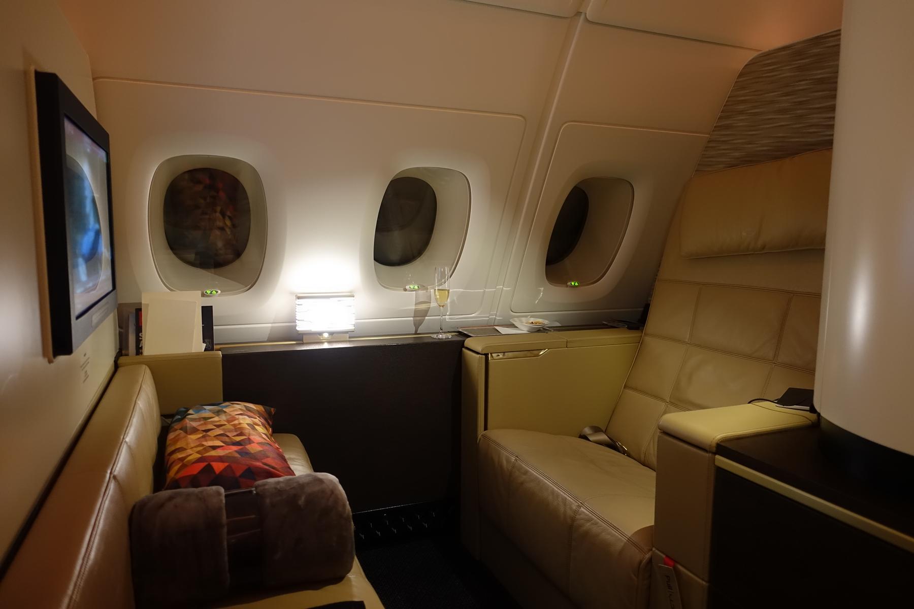 etihad cabin size